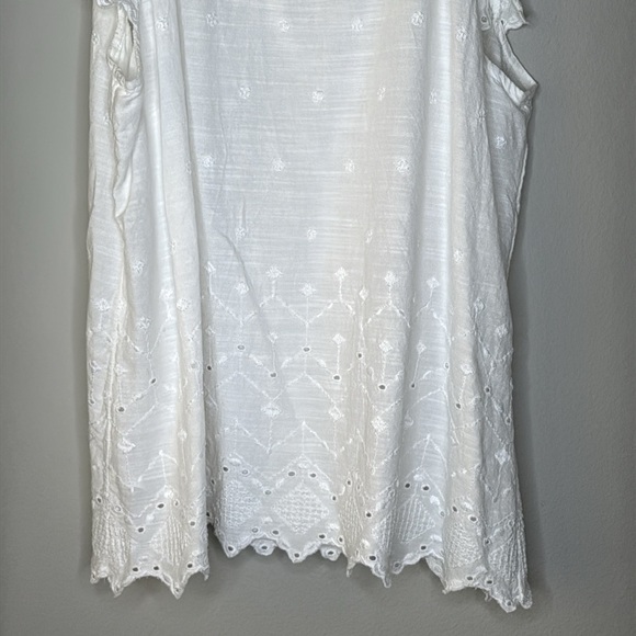 Old Navy Eyelet Ruffle Sleeve Tank Top in White Size Large - Picture 7 of 9